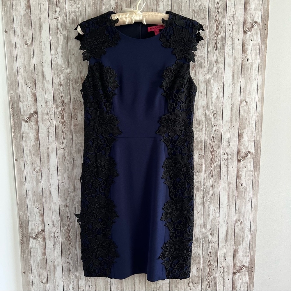 Betsey Johnson Navy Dress with Black Lace Cocktail Dress Size 6 Wedding - Picture 2 of 5